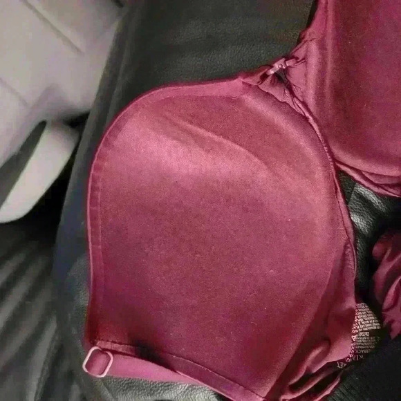Victoria's Secret Racerback Underwire  Pushup No Clasp Size 32D - Picture 4 of 5